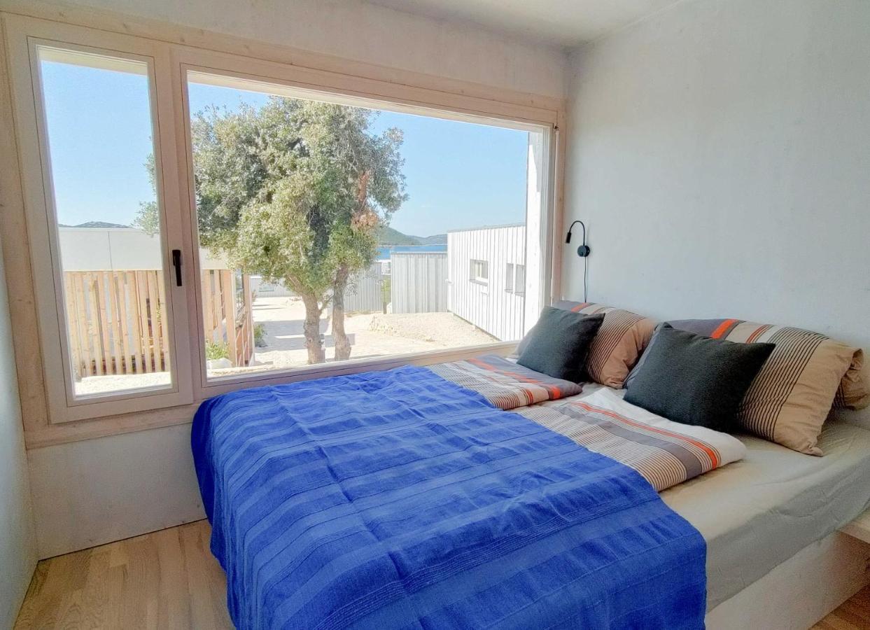 Camp Buqez 45 - Villa Artica باكوشتاني المظهر الخارجي الصورة